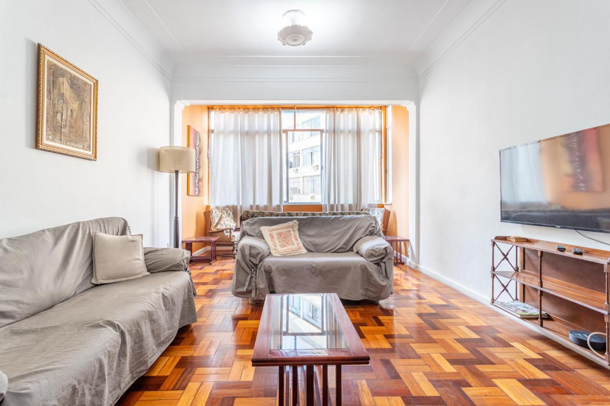 Apartamento Amplo - 3 Quartos - 1 Min Da *